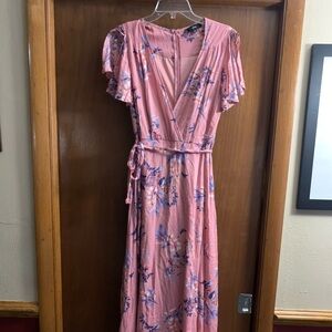 Lulus light pink floral maxi dress size S